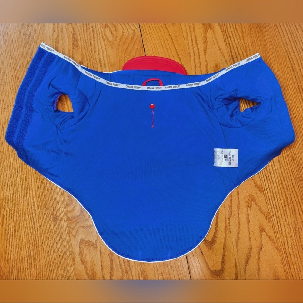🐾NEW Canada Pooch Rainbow Raincoat sz 14 - Picture 4 of 4